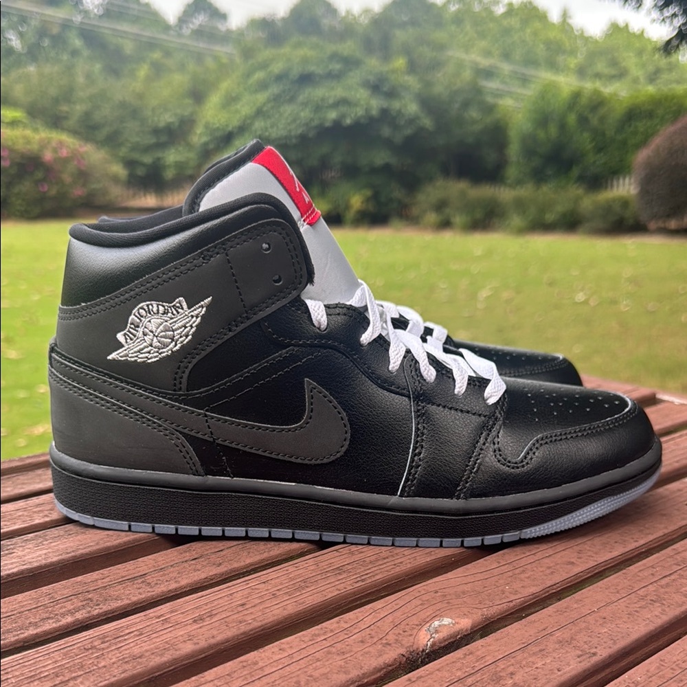 Nike Air Jordan 1 Mid Black Metallic Reimagined Men's Size 10 Sneakers